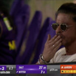 Shah Rukh Khan Terciduk Tengah Merokok di Tribun Penonton Pertandingan Kriket